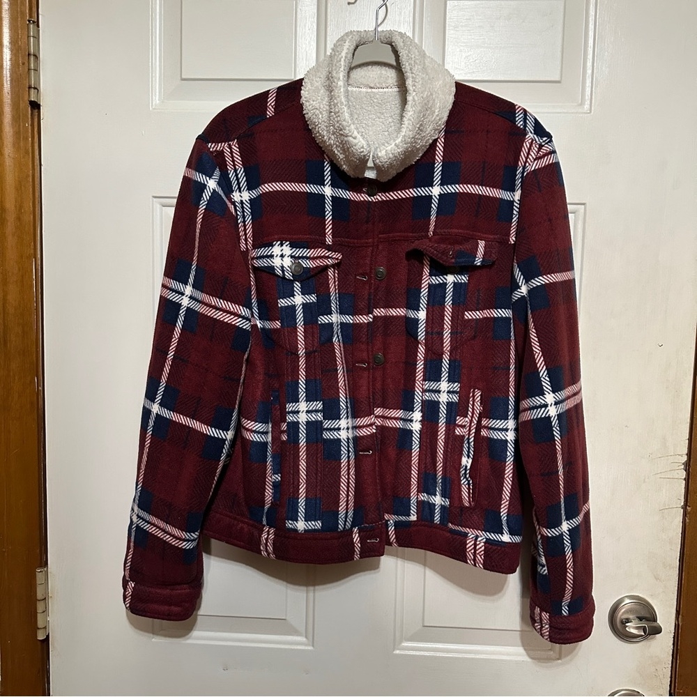 Women Fleece‎ Fuzzy Faux Sherpa Red Plaid Cropped Outwear Sz Large Collared NWOT
